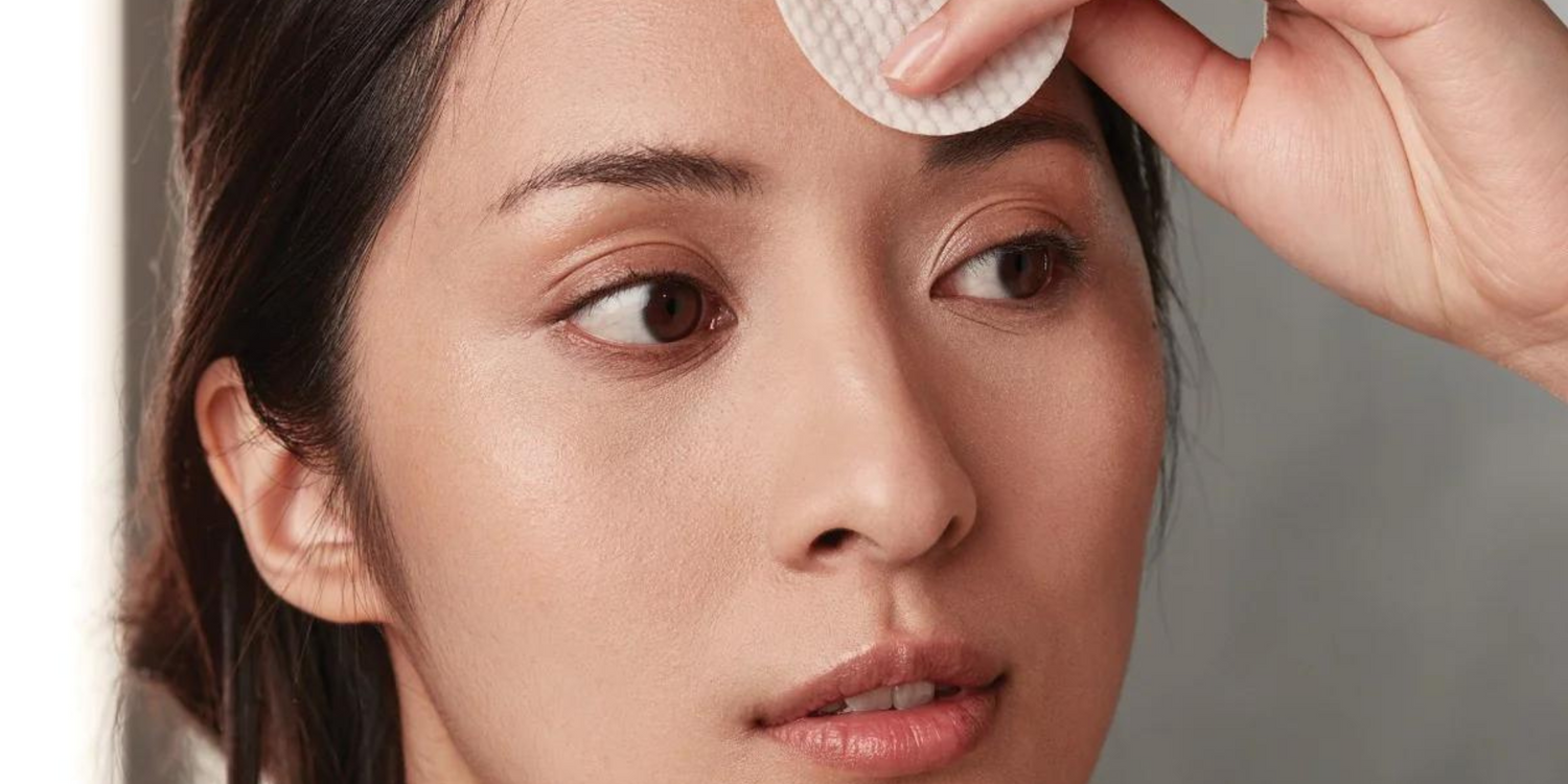 Achieve a Radiant Glow with iS Clinical Super Serum