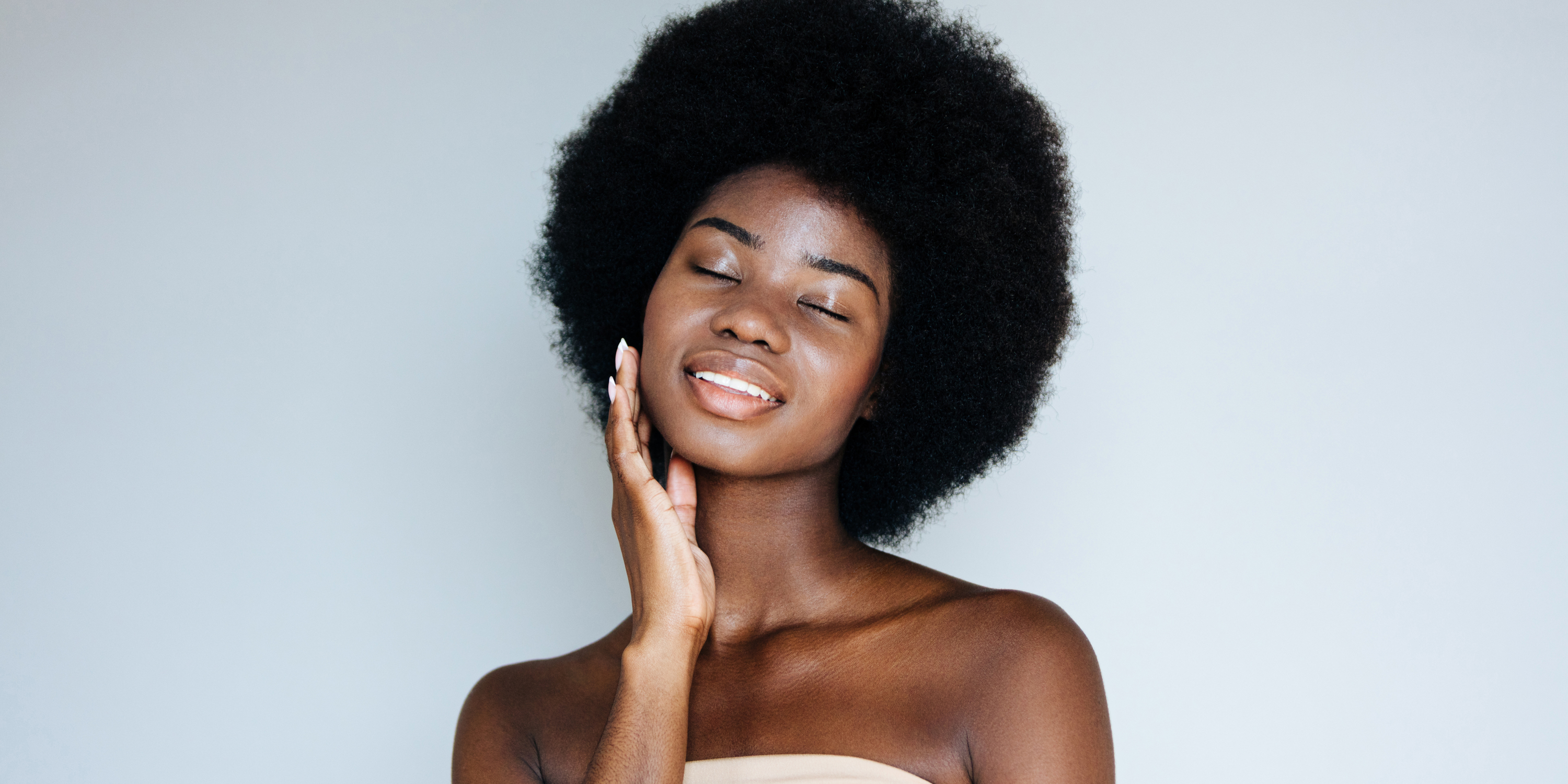 Reveal Smoother, Brighter Skin with iS Clinical Tri-Active Exfoliant