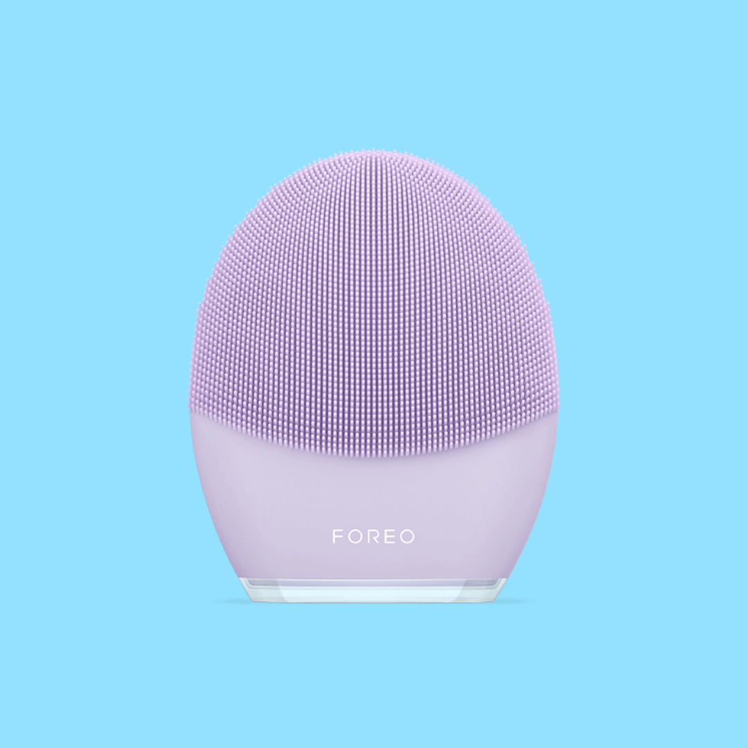 FOREO LUNA 3: Elevate your skincare routine with the FOREO LUNA 3, a cutting-edge facial cleansing and massaging device for clearer, smoother, and more radiant skin
