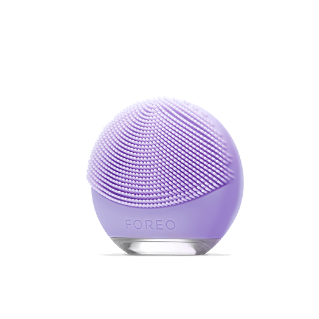 FOREO LUNA Go: Portable and powerful facial cleansing device, providing on-the-go skincare for a refreshed and radiant complexion