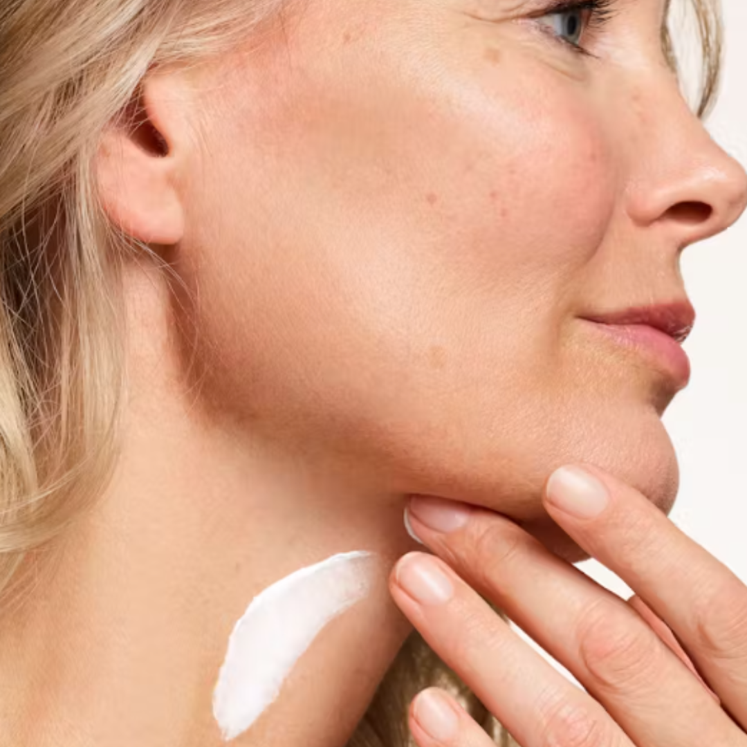 NEOSTRATA Skin Active Triple Firming Neck Cream 80g: Transform your neck and décolletage with NEOSTRATA Skin Active Triple Firming Neck Cream, a powerful cream that targets sagging and lack of firmness, improving elasticity and rejuvenating the skin for a smoother and more youthful-looking neck and décolletage.