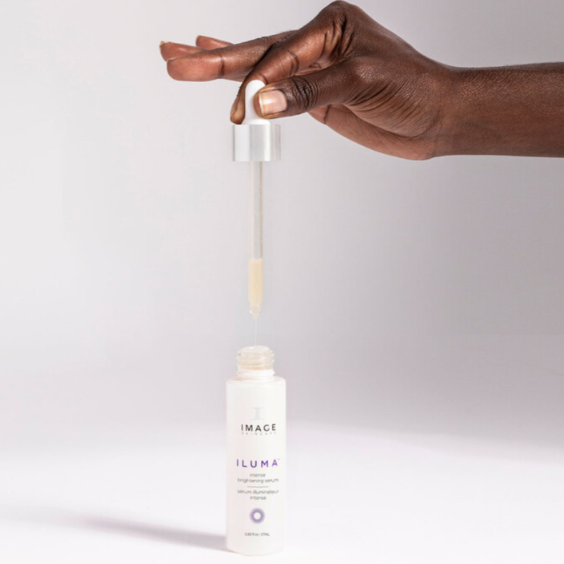 Illuminate and even out your skin tone with IMAGE SKINCARE Iluma Intense Brightening Serum. This powerful serum targets discoloration, hyperpigmentation, and dark spots, leaving your skin looking brighter, more even, and radiant.