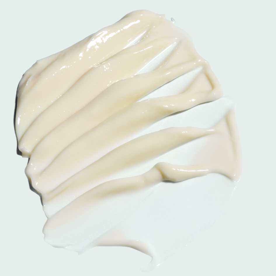 Reveal a revitalized and radiant complexion with the IMAGE SKINCARE Vital C Hydrating Enzyme Masque. This luxurious masque is infused with powerful antioxidants and natural fruit enzymes to exfoliate and nourish your skin. Its hydrating formula helps to improve the appearance of dry and dull skin, promoting a healthy and glowing complexion. Treat yourself to a spa-like experience and indulge in the rejuvenating benefits of this refreshing masque.