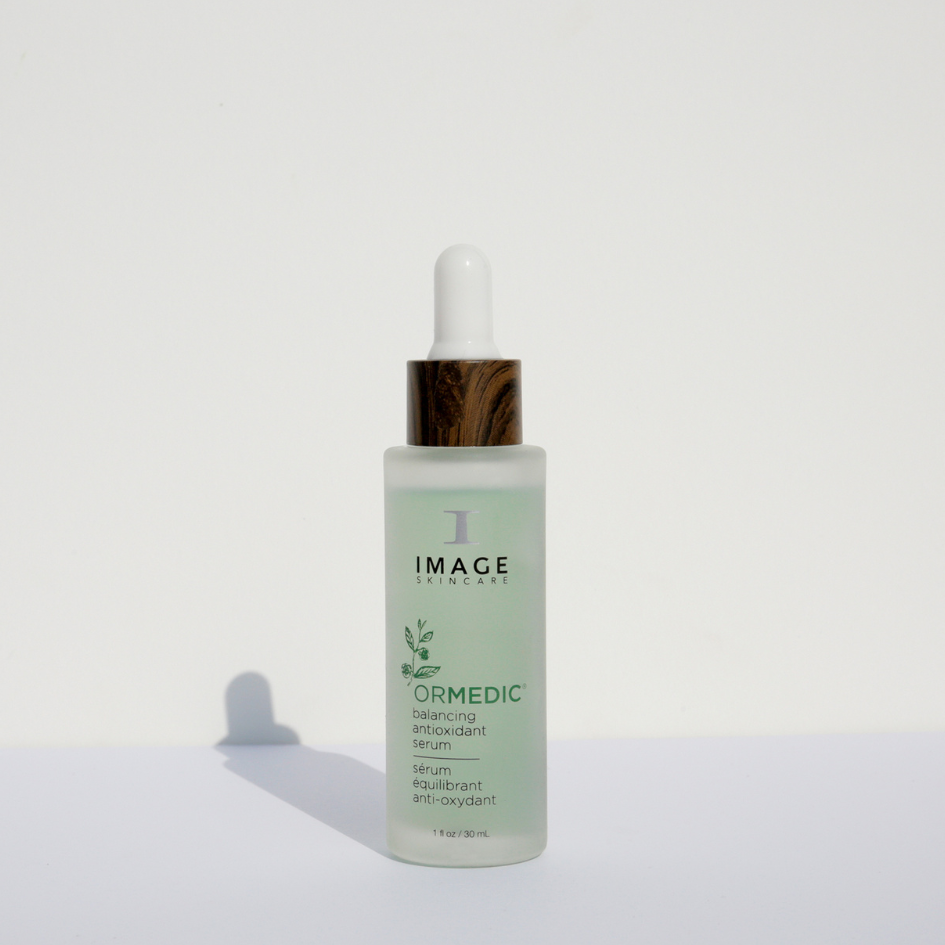 Restore balance to your skin with the nourishing power of the IMAGE SKINCARE Ormedic Balancing Anti-Oxidant Serum. This antioxidant-rich serum is specially formulated to rebalance and hydrate your skin, leaving it refreshed and revitalized. Infused with a blend of organic ingredients, it helps to soothe and protect your skin from environmental stressors, promoting a healthy and youthful complexion. Experience the natural radiance and rejuvenation of your skin with this luxurious anti-oxidant serum.