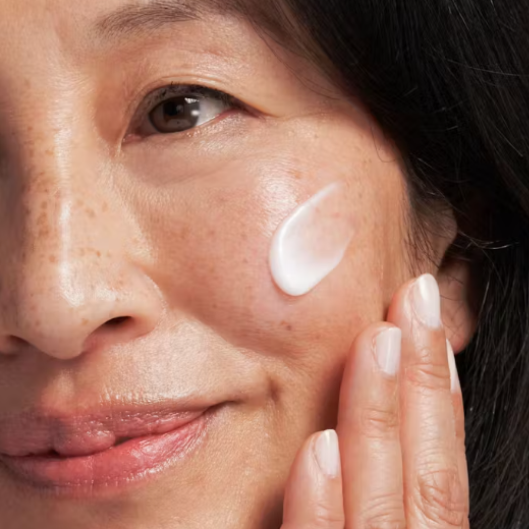 NEOSTRATA Resurface High Potency Cream 30g: Reveal smoother and younger-looking skin with NEOSTRATA Resurface High Potency Cream, a potent cream formulated with high levels of active ingredients to exfoliate, renew, and rejuvenate the skin for a more radiant and youthful complexion.