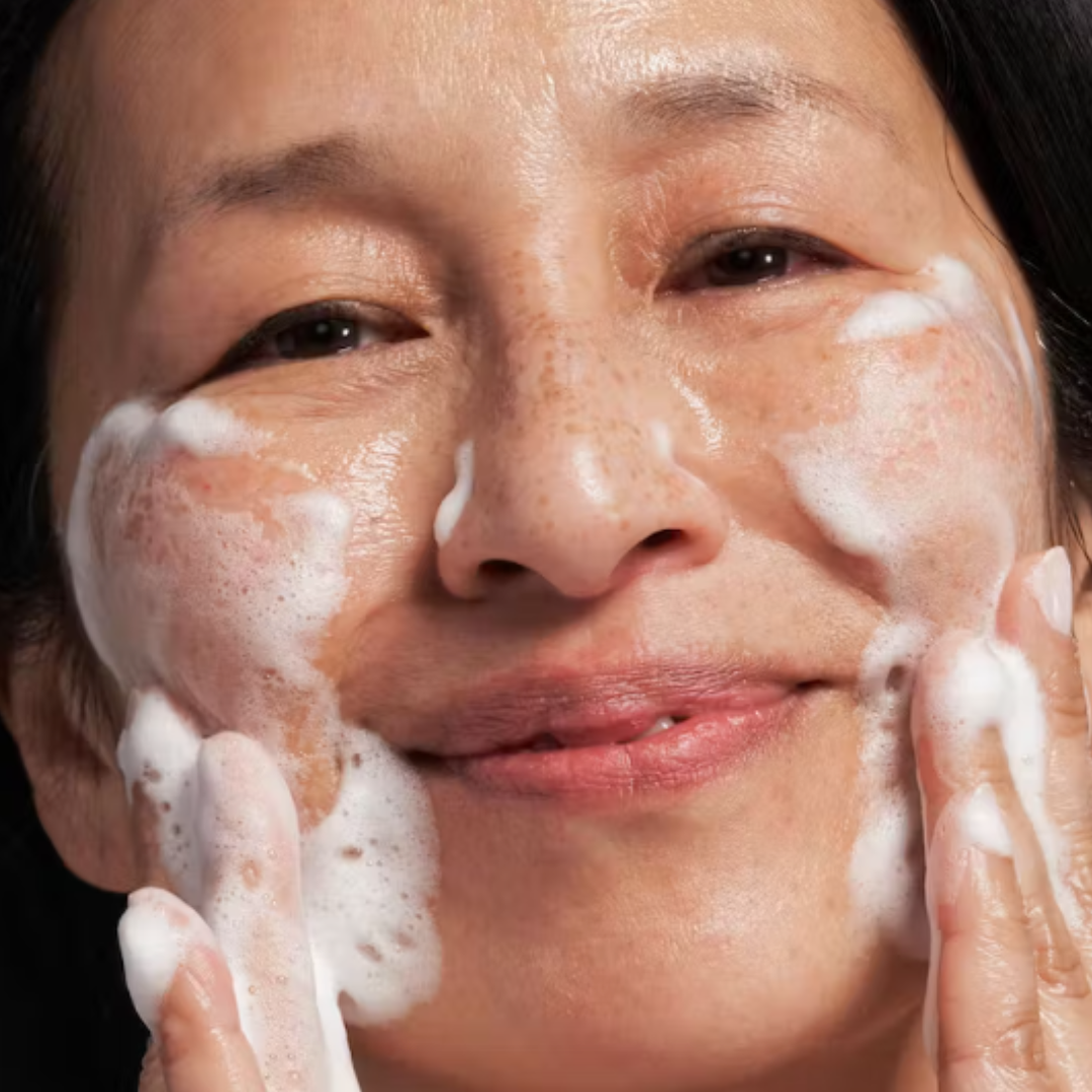Skin Active Exfoliating Wash 125ml: A gentle yet effective exfoliating cleanser for radiant skin