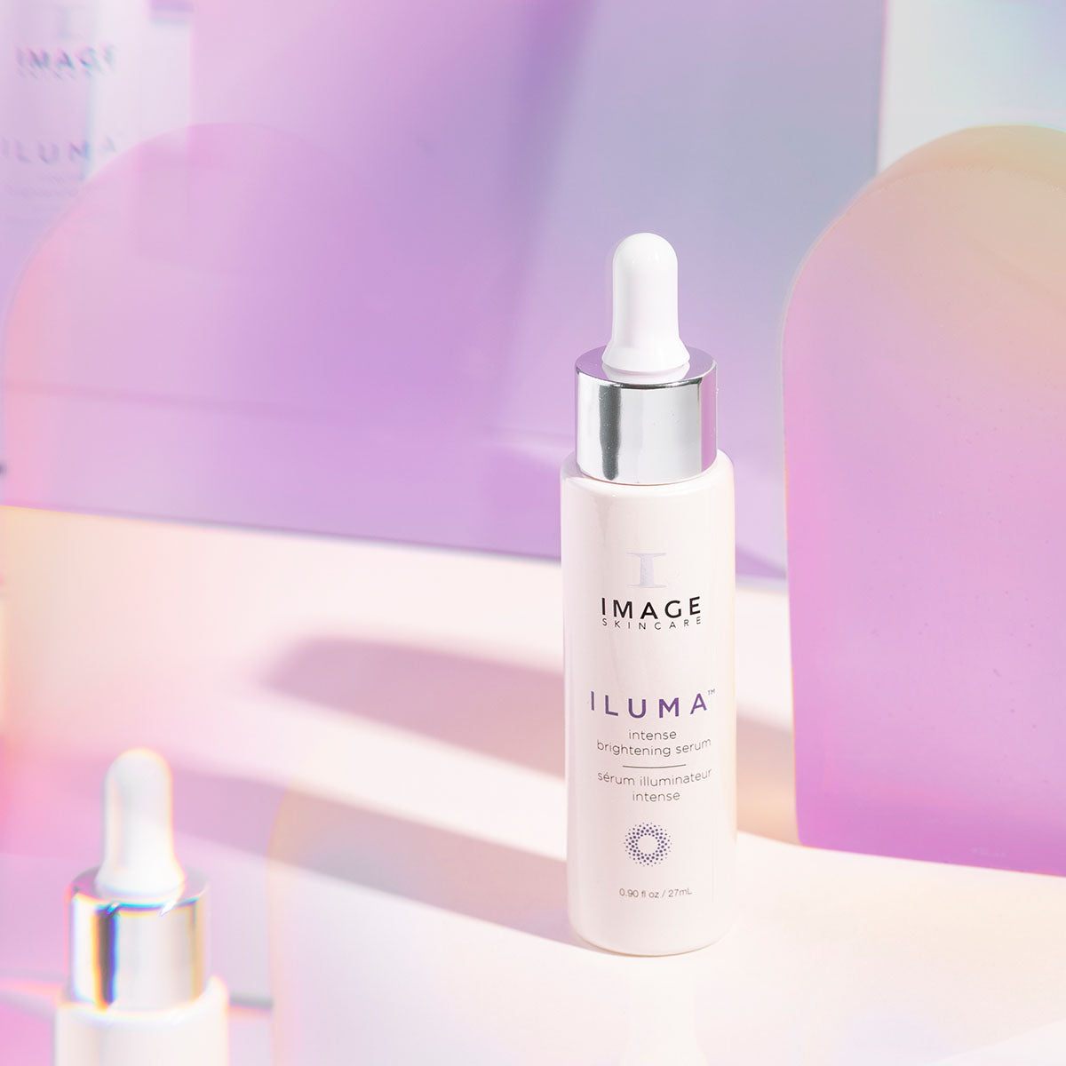 Illuminate and even out your skin tone with IMAGE SKINCARE Iluma Intense Brightening Serum. This powerful serum targets discoloration, hyperpigmentation, and dark spots, leaving your skin looking brighter, more even, and radiant.