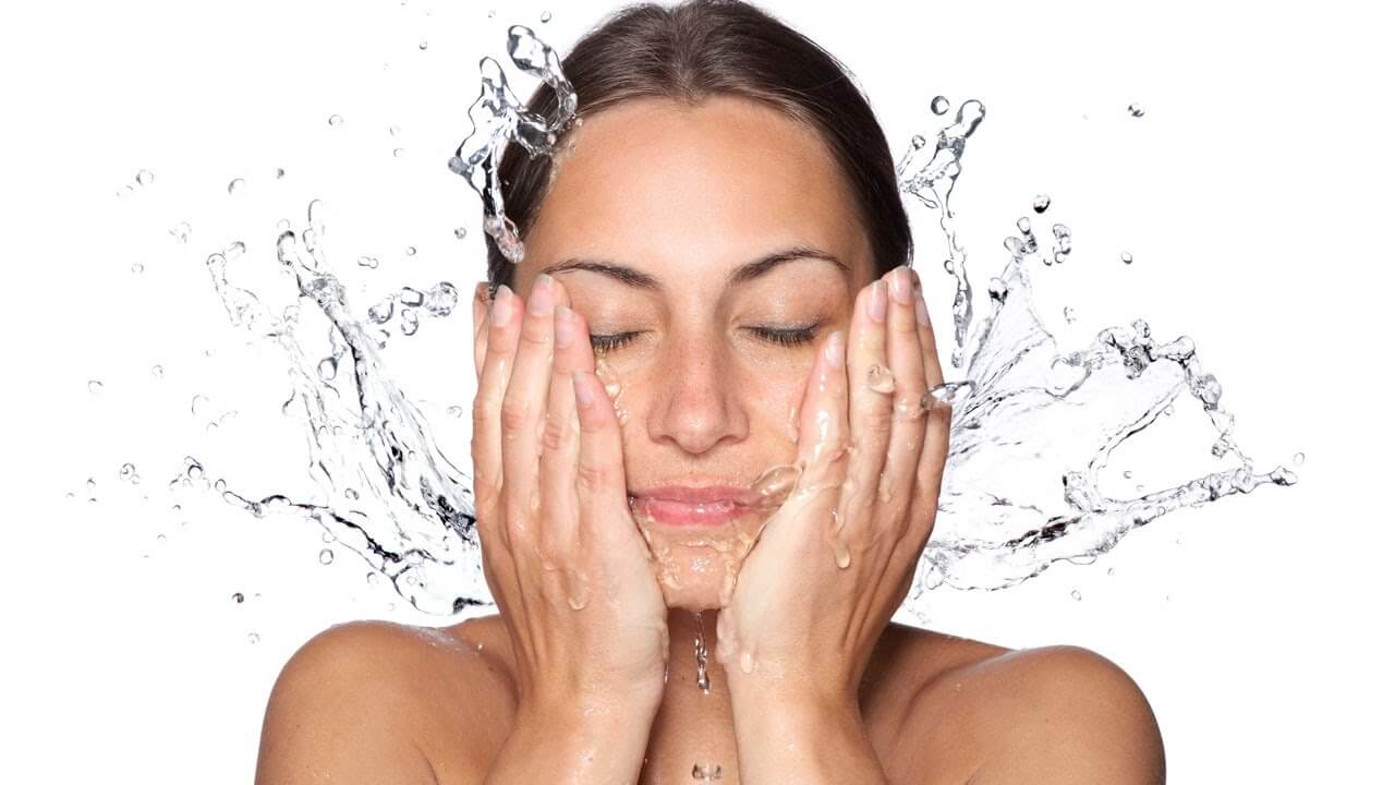 CLEANSERS & TONERS