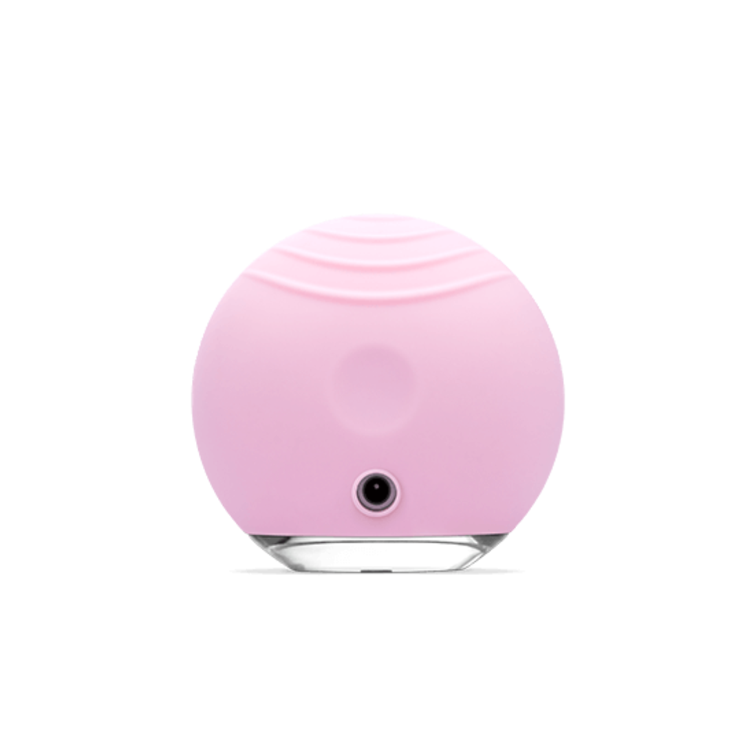 FOREO LUNA Go: Portable and powerful facial cleansing device, providing on-the-go skincare for a refreshed and radiant complexion