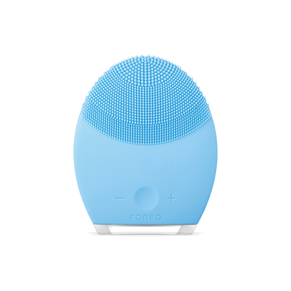 FOREO LUNA 2: Experience deep and gentle facial cleansing with the FOREO LUNA 2, a revolutionary skincare device for a radiant and refreshed complexion