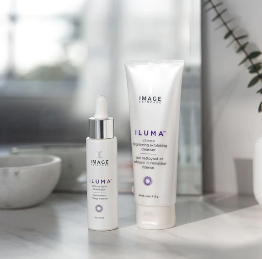 Illuminate your complexion with the powerful ILUMA Intense Facial Illuminator by IMAGE SKINCARE. This advanced formula helps to brighten and even out skin tone, reducing the appearance of dark spots and discoloration. Achieve a radiant, glowing complexion with the ILUMA Intense Facial Illuminator.